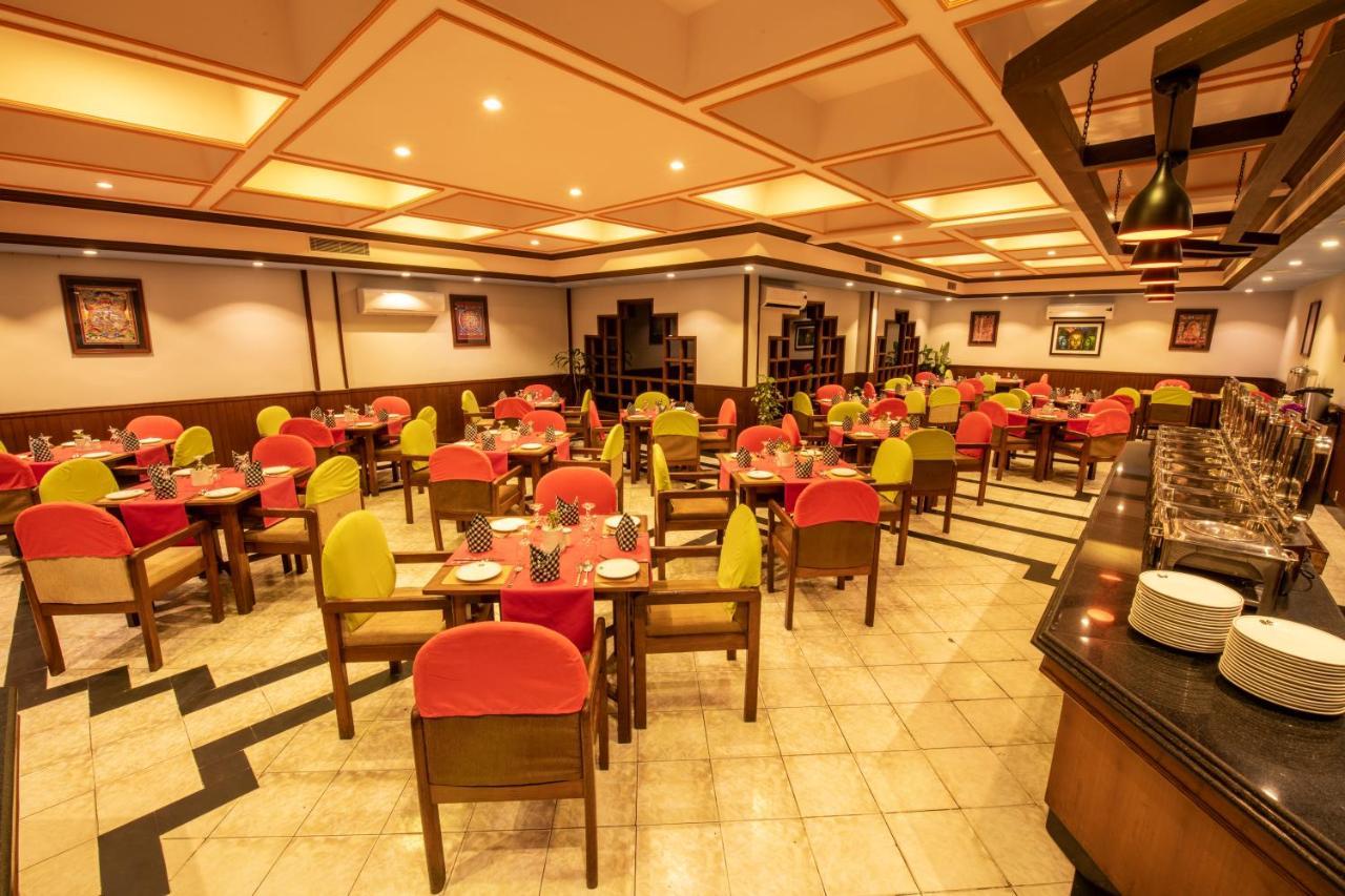 尼尔瓦纳豪华国际酒店 Paklihwa 外观 照片