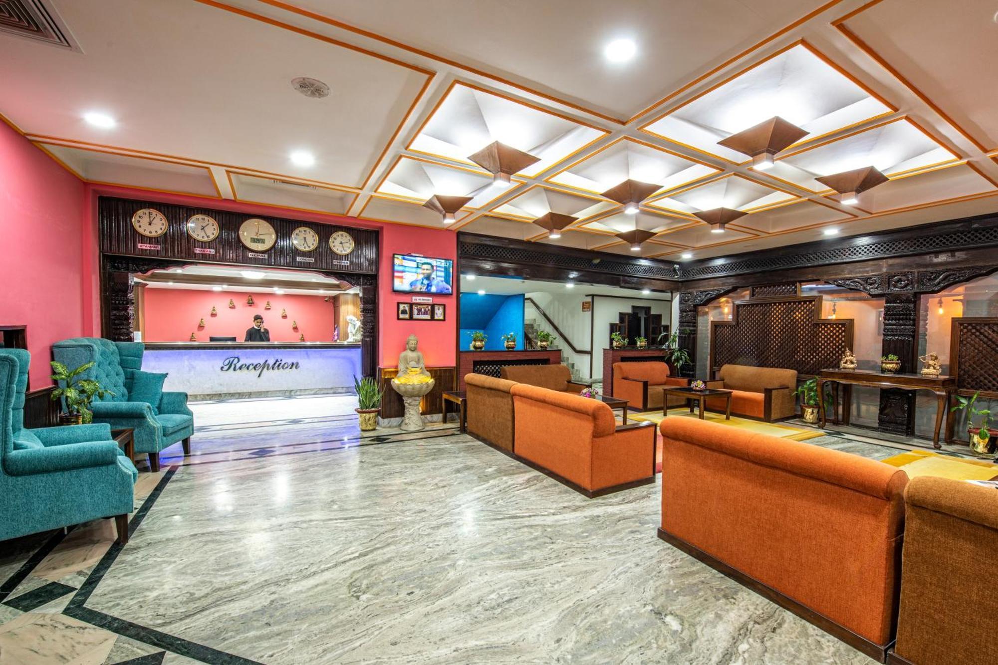 尼尔瓦纳豪华国际酒店 Paklihwa 外观 照片